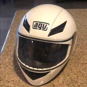 Motorcycle helmet